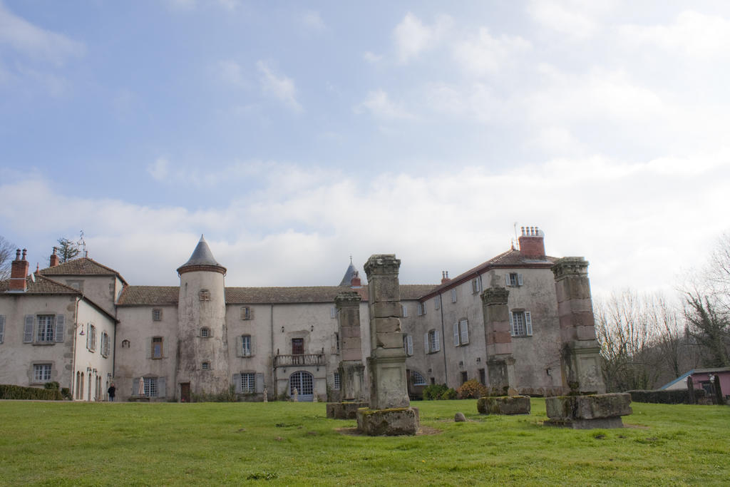Chateau De Chantelauze Olliergues Eksteriør bilde